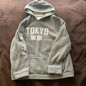 Size L men’s hoodie.